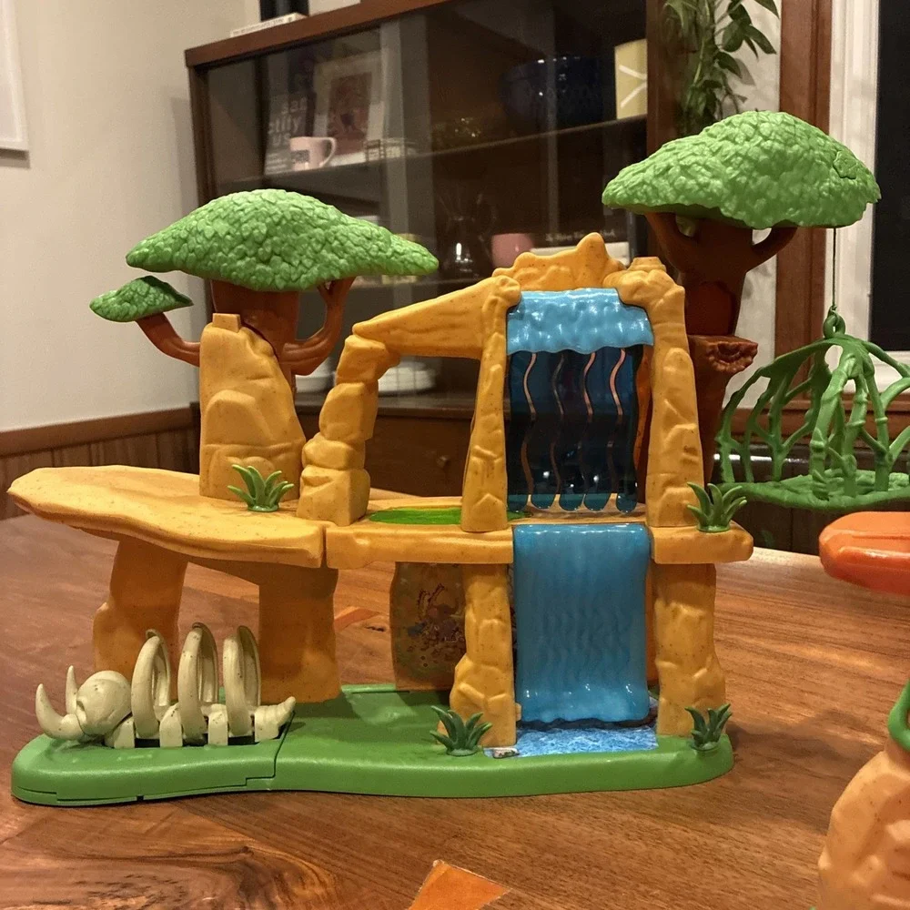 The Lion Guard King RISE OF SCAR Interactive Playset 2017 Disney Set Of 2 *READ*